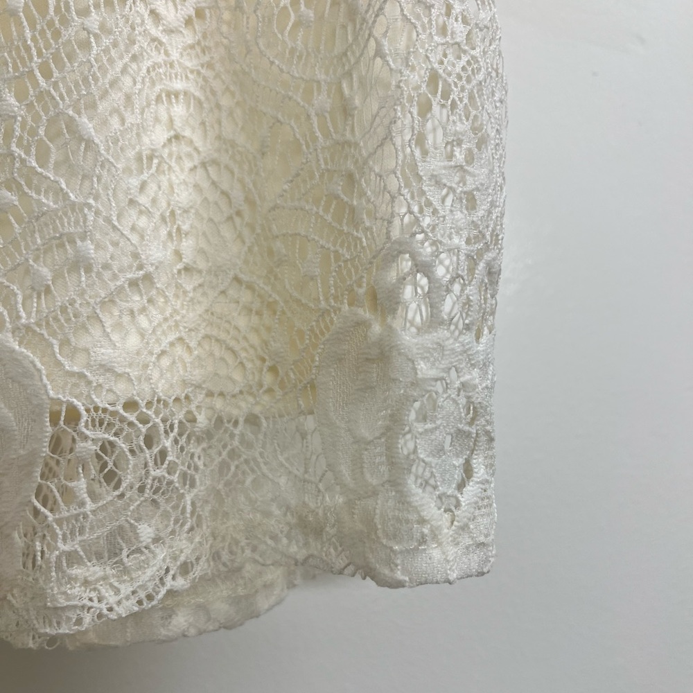 Zara Lace Top with ruffle and cropped cami - Picture 6 of 7